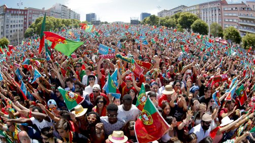 Portugal recebe terceiro 'banho de multidão' na Alameda