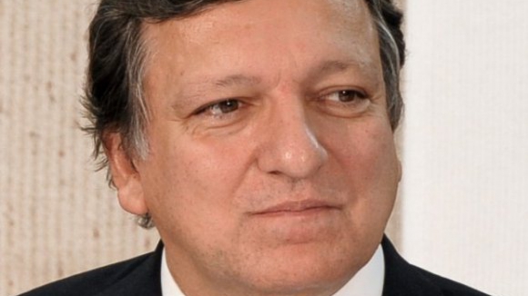Barroso espera clarificação da situação política portuguesa o quanto antes