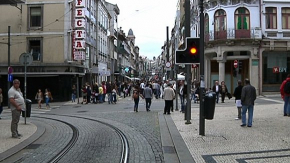 Desemprego em Portugal recua para 17,4% em Junho