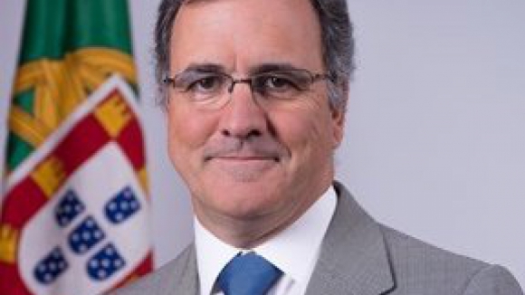 Ministro da Economia anuncia 220 milhões para capitalizar PME portuguesas
