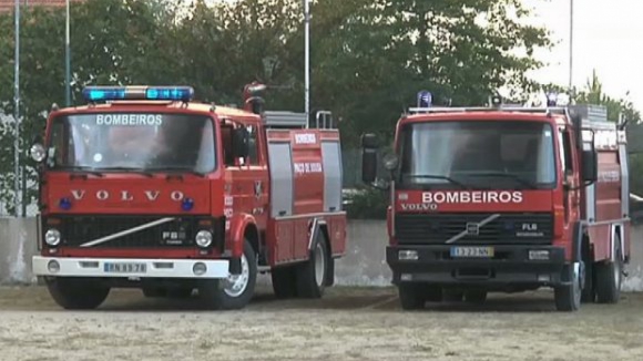 Três dos cinco bombeiros internados em Coimbra continuam em estado grave
