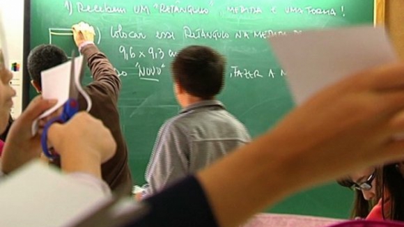 FNE acusa MEC de instabilidade nas escolas com instruções "à ultima da hora"