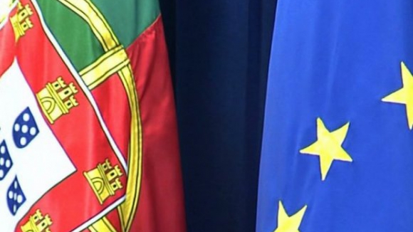 Bruxelas nega quaisquer negociações para segundo resgate a Portugal
