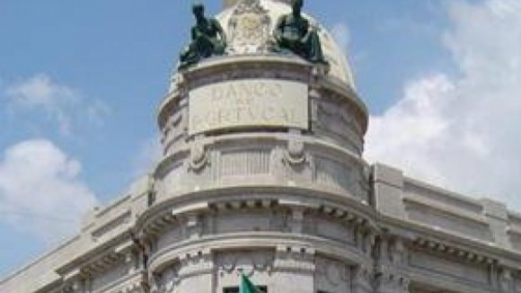 Banco de Portugal avança que economia deverá cair 1,6% este ano
