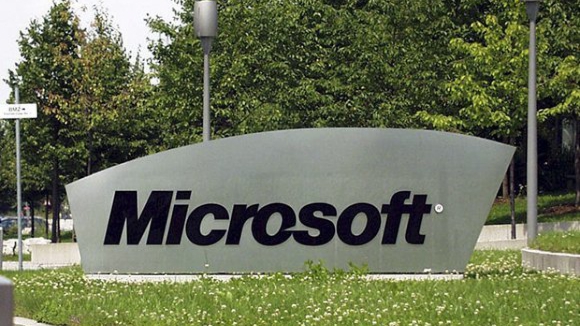 Microsoft deslocaliza serviços de apoio ao cliente e leva a 120 despedimentos em Portugal
