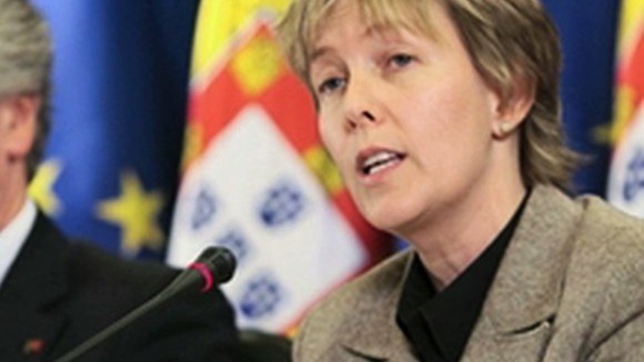Maria Luís garante que Governo não tem dúvidas sobre constitucionalidade do OE 2014