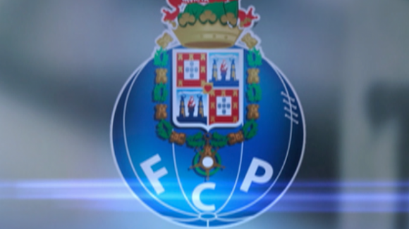 Josué, Varela, Jackson, Otamendi e Defour de regresso aos treinos do FC Porto