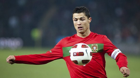 Ronaldo eleito o jogador do ano para a World Soccer