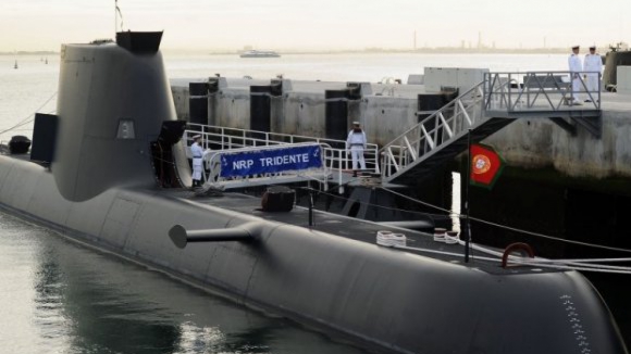 PS anuncia comissão de inquérito à compra de submarinos e viaturas blindadas