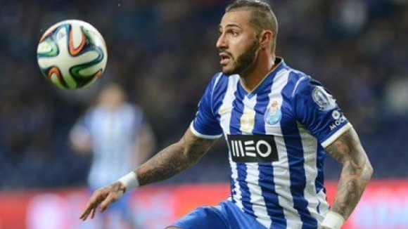 Sporting vence FC Porto por 1-0 com golo em fora-de-jogo