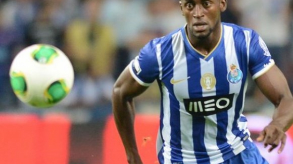 Luís Castro garante que FC Porto está preparado para receber um Belenenses "desconhecido"