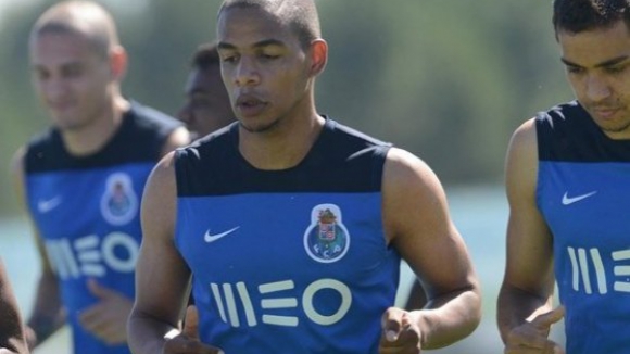 FC Porto prossegue preparação sem Mangala, com Filipe (sub-19) e Pedro Moreira (B)