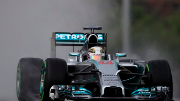 Lewis Hamilton (Mercedes) vence GP de Malásia de F1