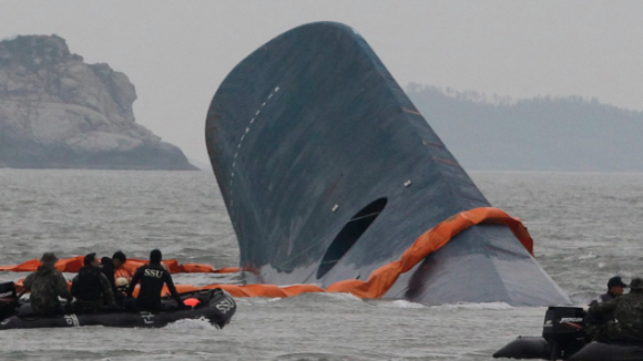 Confirmados 104 mortos em naufrágio de 'ferry' na Coreia do Sul