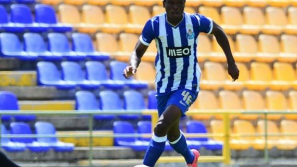 Varela sem limitações e "B" Mikel foram as novidades do treino do FC Porto