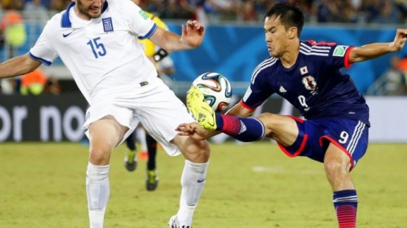 Grécia e Japão empatam e põem Colômbia nos oitavos de final