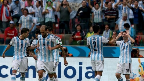 Argentina nos "oitavos" do Mundial2014 com Nigéria, Bósnia elimina Queiroz