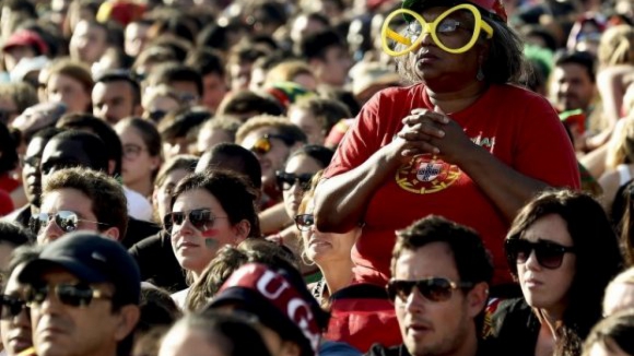 Adeptos portugueses querem passar a "vibração" aos jogadores