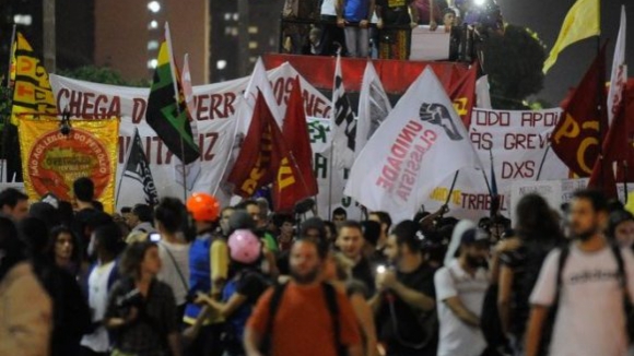 Polícia detém seis pessoas e dispersa manifestação em São Paulo