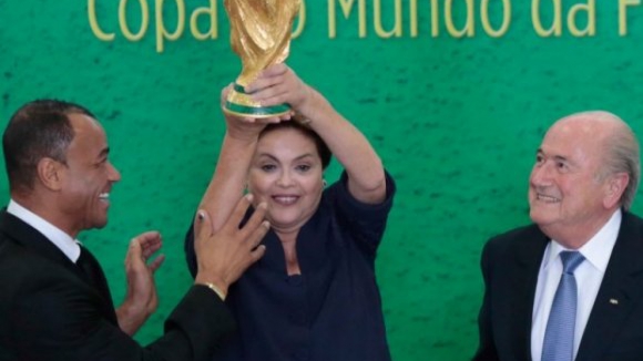 Dilma Rousseff elogia"talento, garra e espírito de luta" da seleção