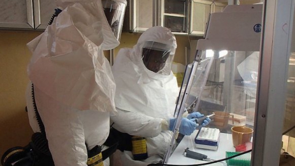 Trabalhador das Nações Unidas infectado com Ébola morreu hoje na Alemanha