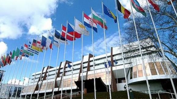 Comissão Europeia considera ser mais "realista" que o Governo português