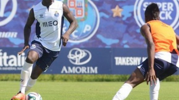 FC Porto inicia "operação" Benfica com visita de Madjer e sem Casemiro e Rúben Neves