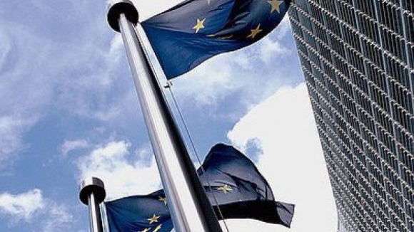 Bruxelas confiante que se chegue a acordo sobre Grécia "num futuro previsível"