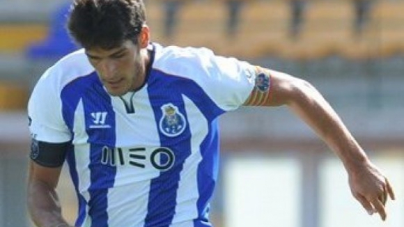 Gonçalo Paciência chamado ao treino do FC Porto marcado por três ausências