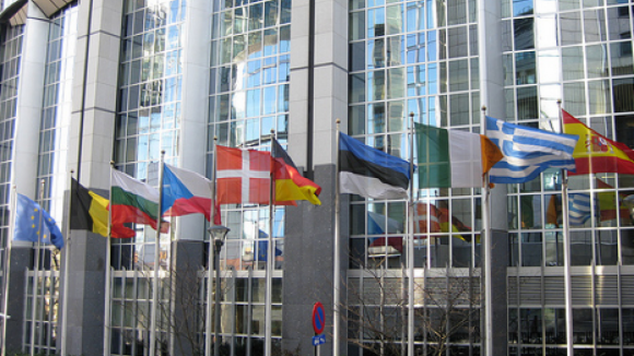 Bruxelas coloca Portugal sob vigilância apertada por "desequilíbrios excessivos".