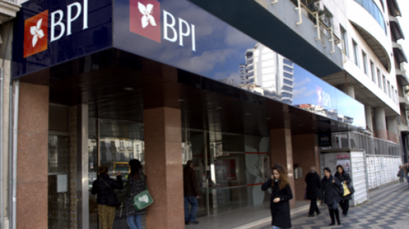 Caixabank mantém preço da OPA sobre o BPI e descarta fusão com BCP