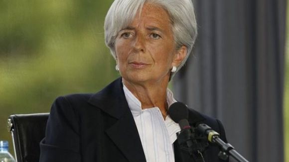 Lagarde diz que saída da Grécia da zona euro é uma possibilidade