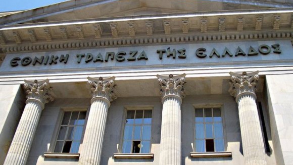 Banco Central Europeu mantém empréstimos de emergência aos bancos gregos