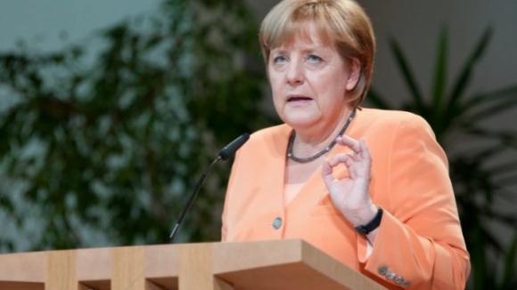 Merkel admite novas negociações após referendo grego