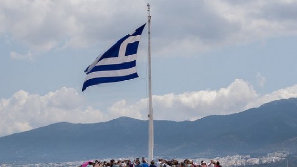 Fechado acordo a 28 sobre ajuda intercalar à Grécia, 7 MME disponíveis 2ª feira