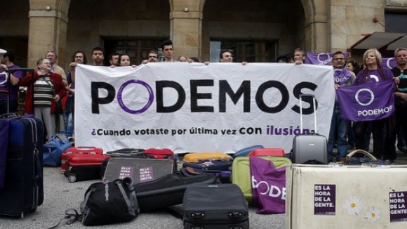 Dirigente do Podemos receia que o "tremor de pernas" de Tsipras possa acontecer no seu partido