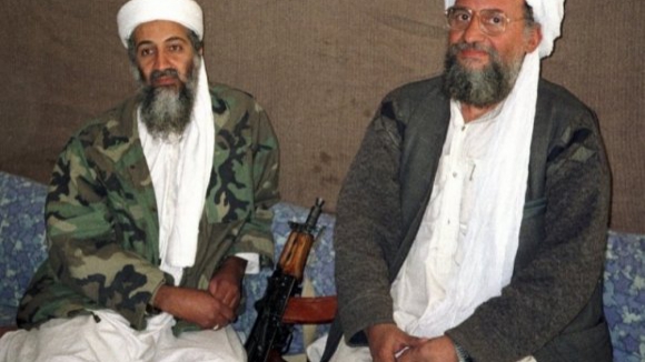 Líder da Al-Qaeda deixa implícita declaração de guerra ao Estado Islâmico 