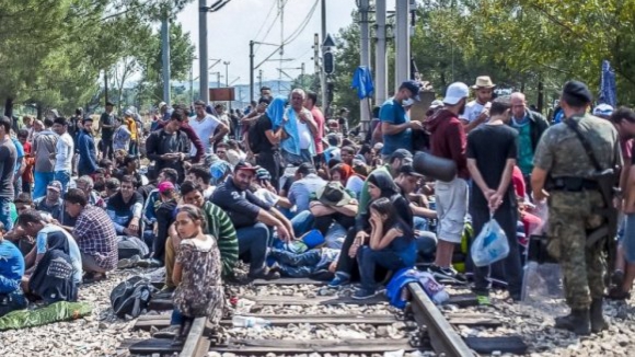 UE aprova repartição de 120.000 refugiados por larga maioria