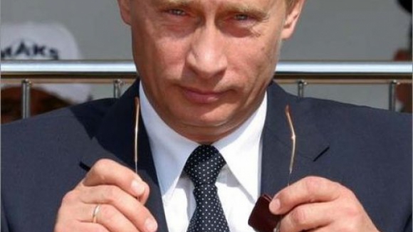 Putin anuncia "intensificação" dos ataques russos na Síria