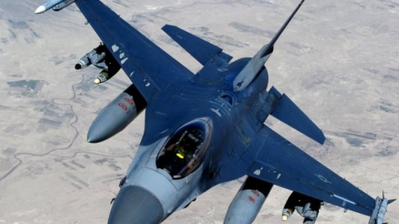 Turquia abate avião militar F16 não identificado perto da fronteira com a Síria