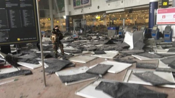 Explosões em Bruxelas. Imprensa local fala em dezenas de mortos