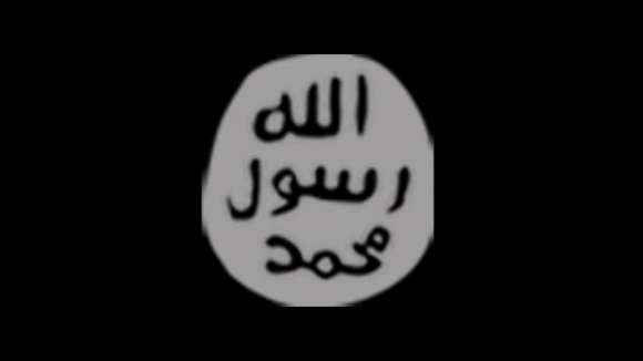 Engenho explosivo e uma bandeira do Estado Islâmico encontrados em buscas
