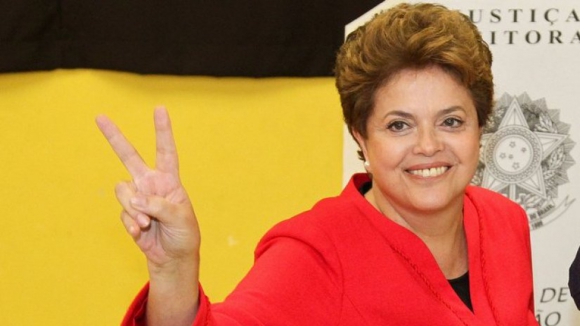 Câmara dos Deputados revoga decisão e aprova destituição de Dilma Rousseff
