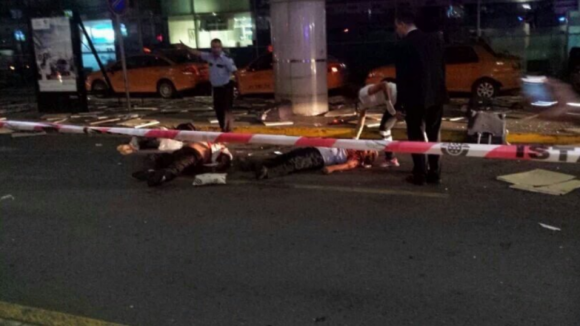 Atentado no aeroporto de Istambul provoca 38 mortos, mais de 100 feridos
