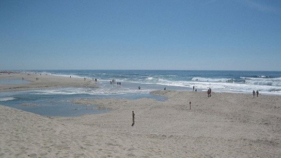 Banhos na praia de Esmoriz já são permitidos