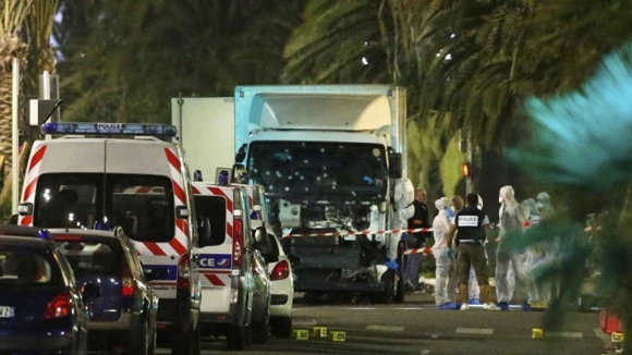 Não foi estabelecida relação entre autor do ataque de Nice e "redes terroristas" nesta fase