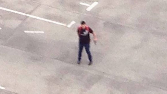 Mais de um atacante no tiroteio em Munique, que provocou seis mortos