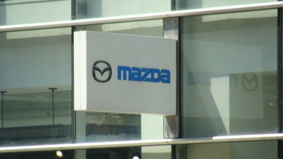 Mazda chama à revisão quase 850.000 veículos devido a falha no sistema 'airbag'