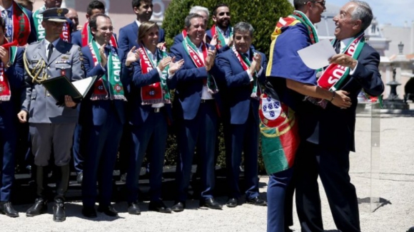 Marcelo entrega quarta-feira no Porto medalhas à seleção de futebol