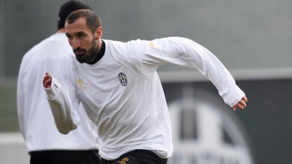 Treinador da Juventus chama Barzagli e Chiellini para visita ao FC Porto